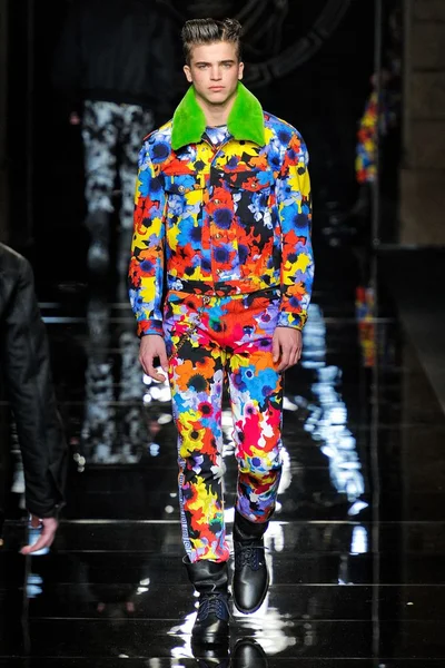 Look 29